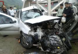 خودروی مگان کنار پل عابر عمودی شد! + فیلم